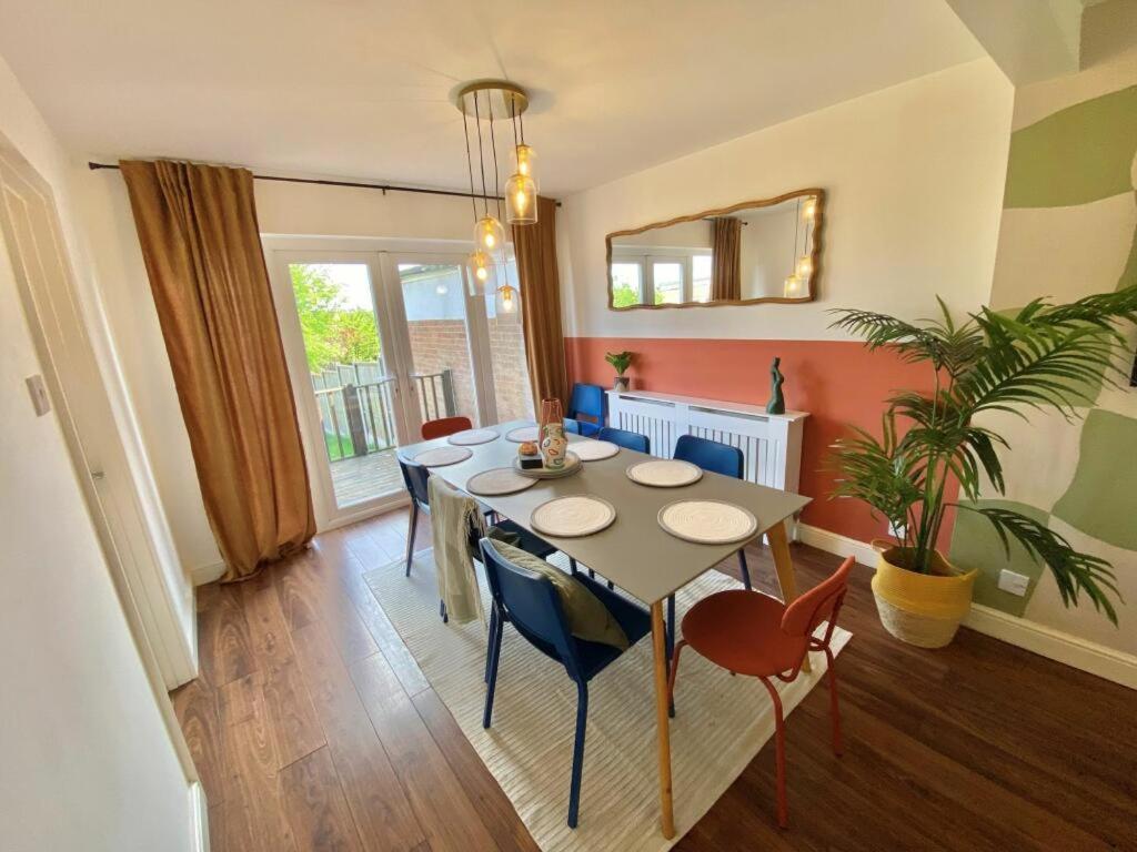 Coventry Huge 4Bed 2Bath Private Parking Nec By Empower Homes Ngoại thất bức ảnh